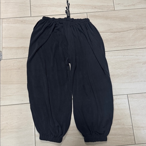 Free people movement, black momentum, balloons pants size XS - Picture 6 of 8